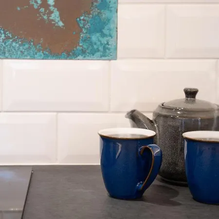 New 4 Bedroom At Waterhead Range By Letmestay Hébergement de vacances *