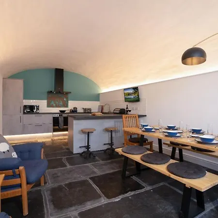 New 4 Bedroom At Waterhead Range By Letmestay * آمبيلسايد