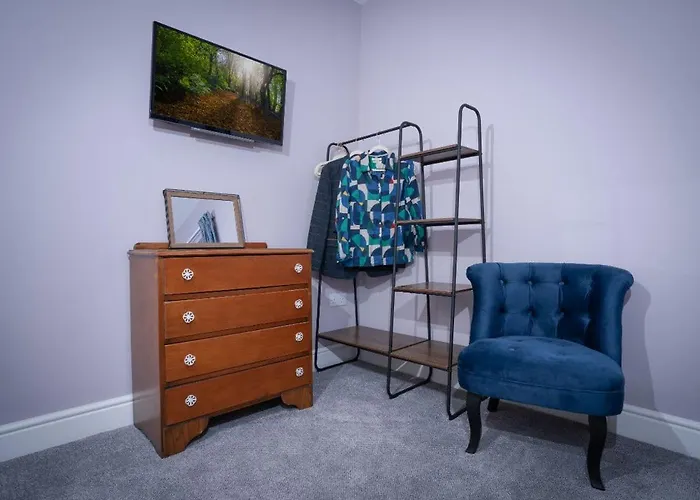 New 4 Bedroom At Waterhead Range By Letmestay