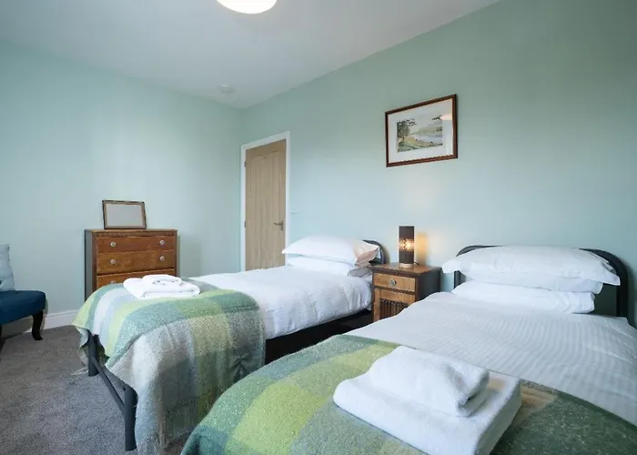 New 4 Bedroom At Waterhead Range By Letmestay