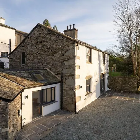 Holiday home New 4 Bedroom At Waterhead Range By Letmestay